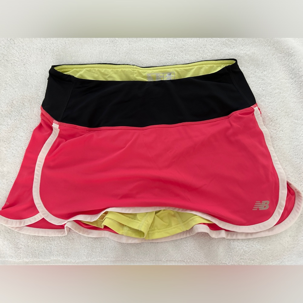 New Balance running skort. Size large. Lightning Dry